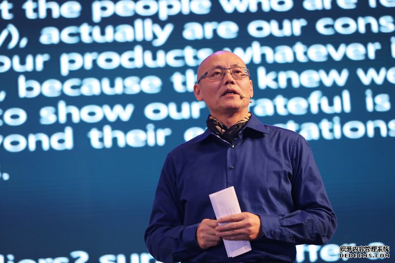 順電董事長費(fèi)國強(qiáng)發(fā)表題為《初心 坦誠》的主題演講