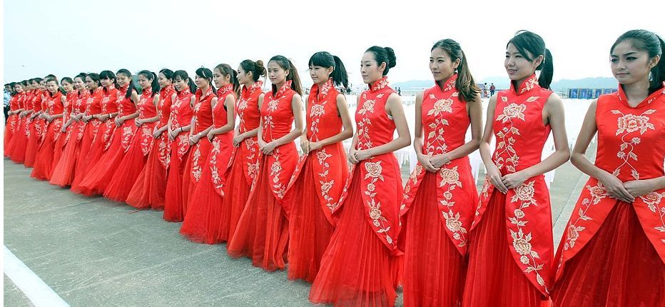 開(kāi)業(yè)時(shí)禮儀小姐的綬帶上怎么寫(xiě)？