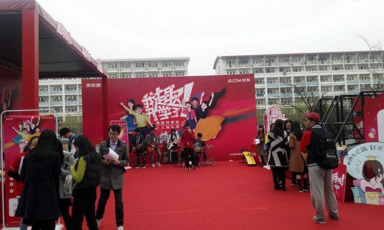 在活動(dòng)策劃中，場(chǎng)地布置的注意事項(xiàng)有哪些？