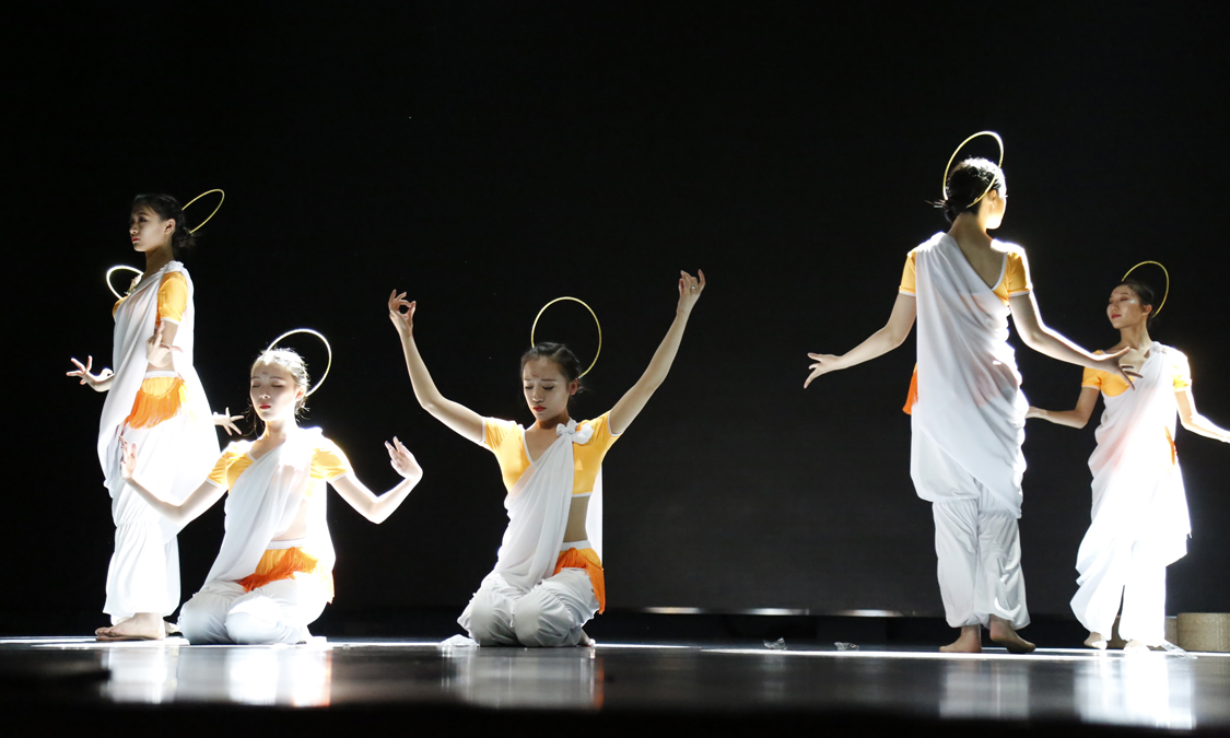 企業(yè)年會活動策劃中需要注意的4大要素！_上?；顒硬邉澒綺上海年會策劃公司